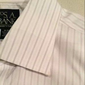 Jos. A. Bank Traveler's Collection 16 x 36 100% Cotton White with thin stripes